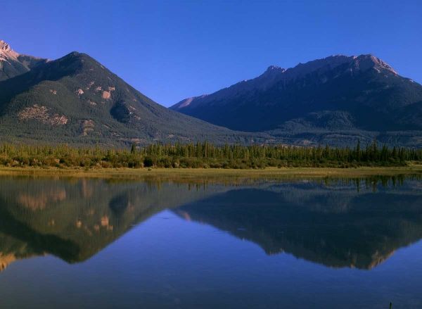 Canada, Alberta, Canadian Rockies and Jasper Lake